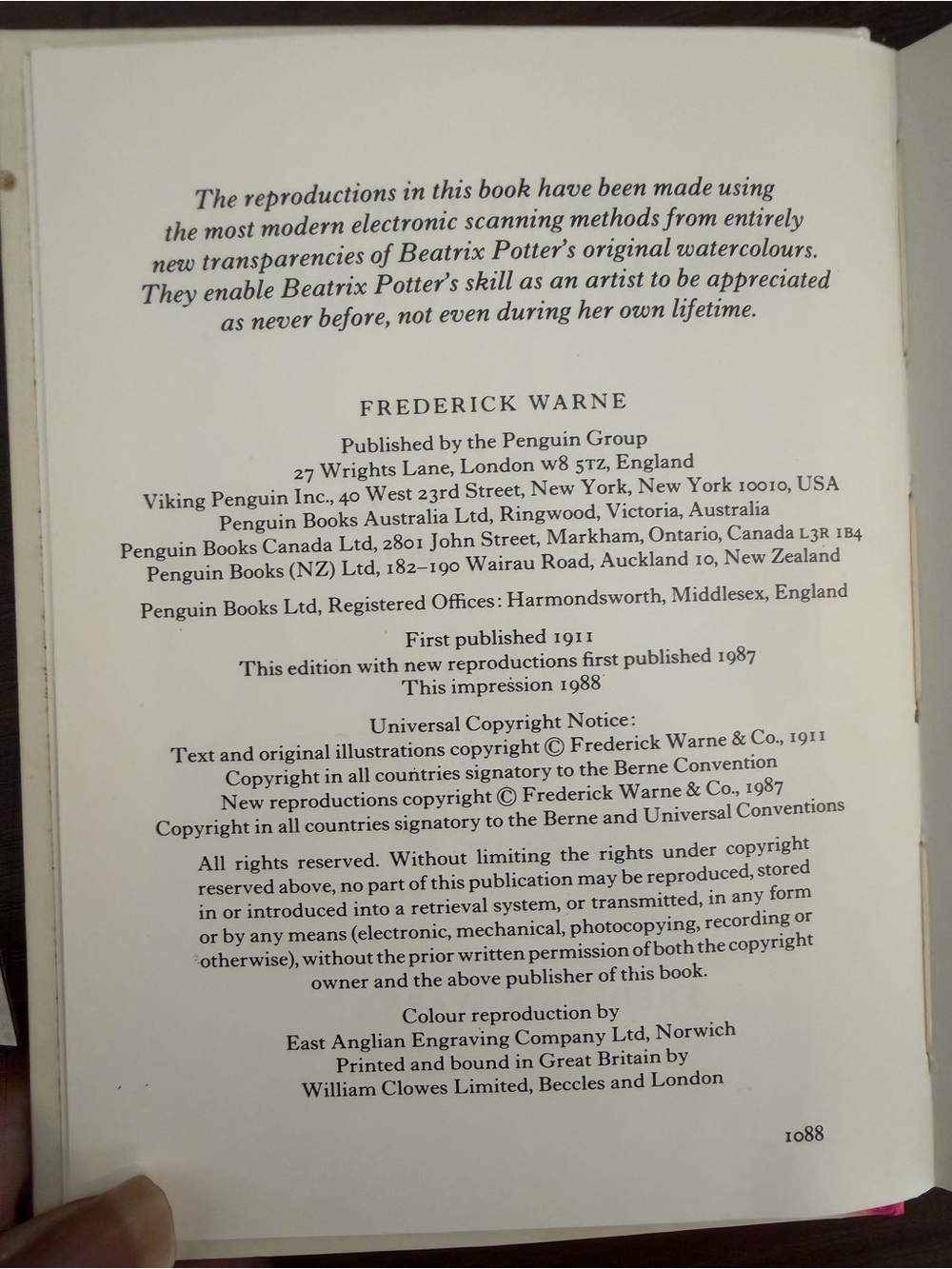 Collection Boxed Set - White Covers - Picture 4 of 6